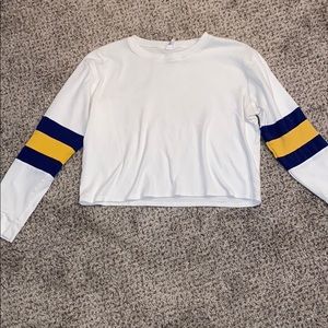 white long sleeve crop